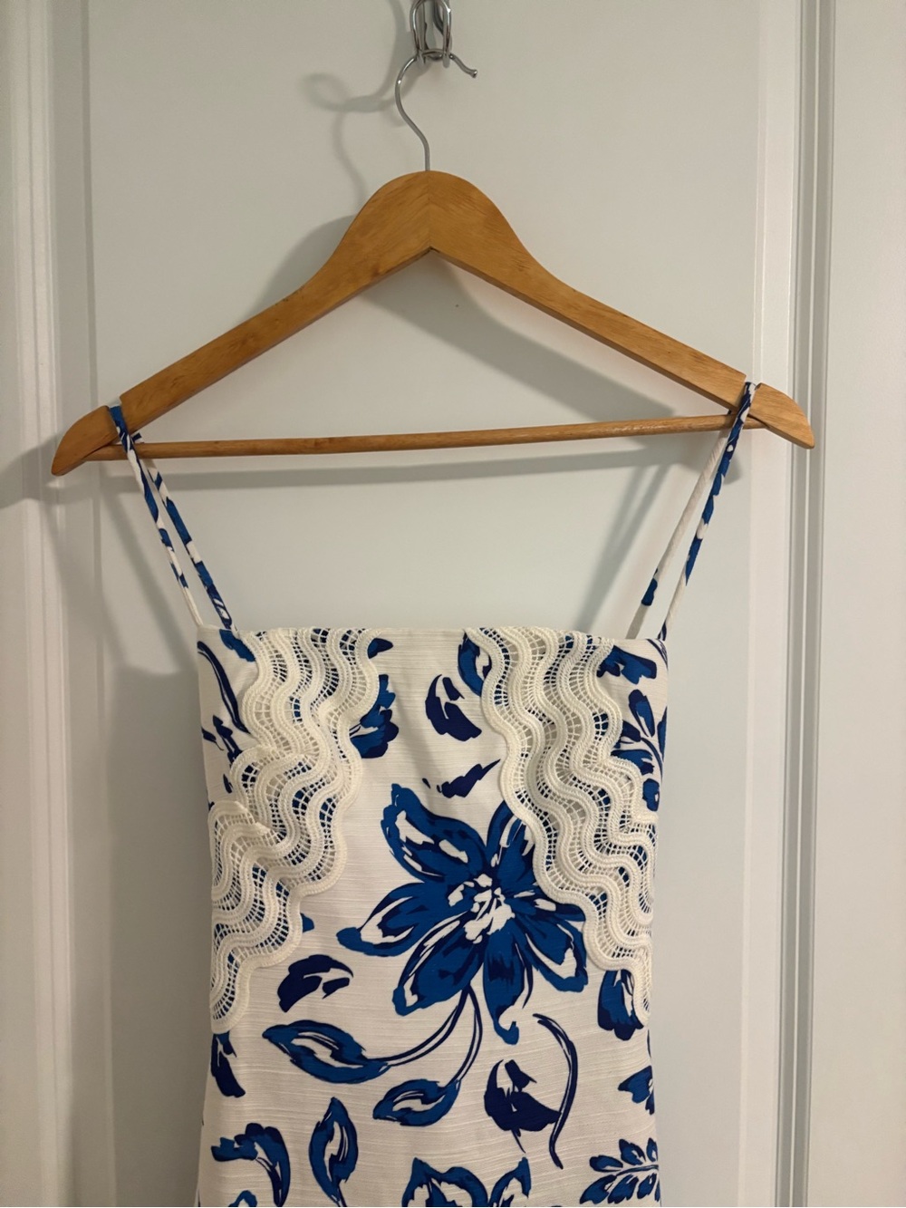 NWT SIGNIFICANT OTHER Eleni Maxi Dress Blue Ivory Lace Cream Hibiscus Size 2 - Picture 4 of 15